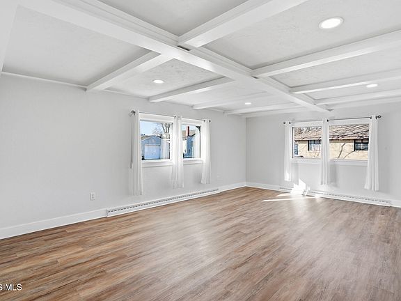 3rd image of 810 McConnell St