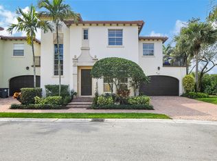109 Via Floresta Dr, Boca Raton, FL 33487