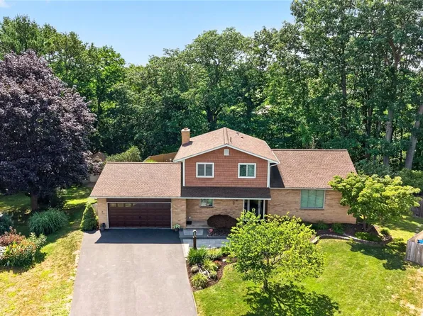 144 Granada Cir, Rochester, NY 14609