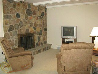 5th image of 15094 Thornridge Dr