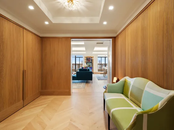 140 Riverside Drive image 5 of 16