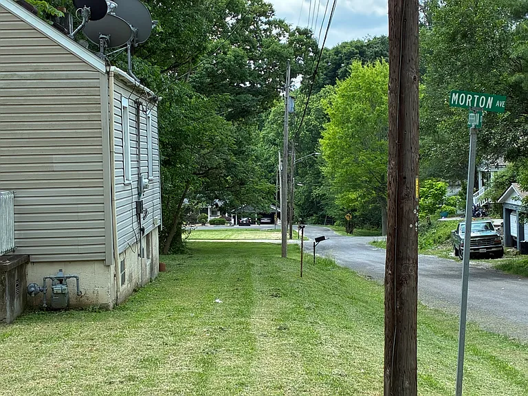 802 Morton Ave — Photo 2