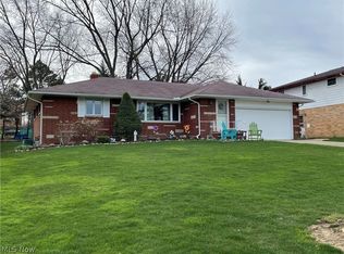 26710 Sandy Hill Dr, Richmond Heights, OH