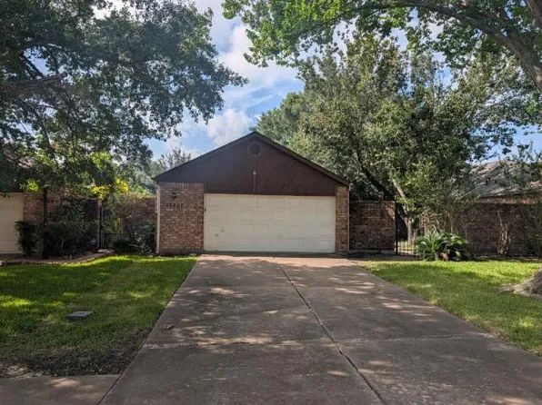 13007 Stancliff Oaks St, Sugar Land, TX 77478