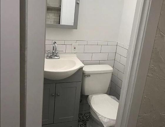 5th image of 3734 Burlington Ave N APT 1