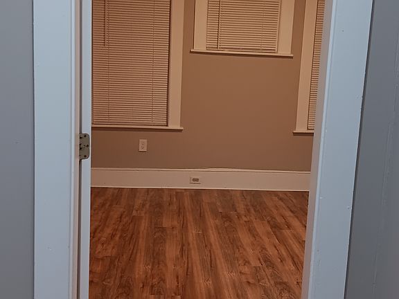 3rd image of 633 Haverhill St Floor 1