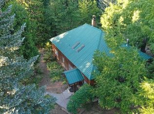 812 Remour Ln, Mount Shasta, CA 96067