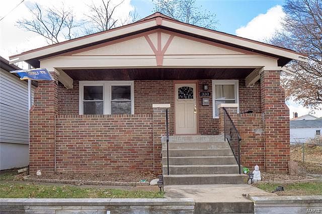 1st image of 330 Degenhardt Ave