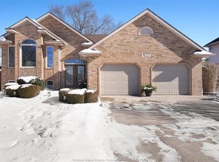 1777 Mayrand Cres, Tecumseh, ON N8N 4R3