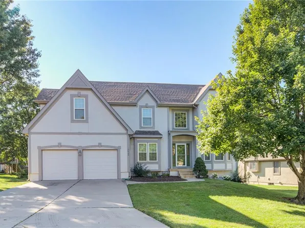 12425 Beverly St, Overland Park, KS 66209