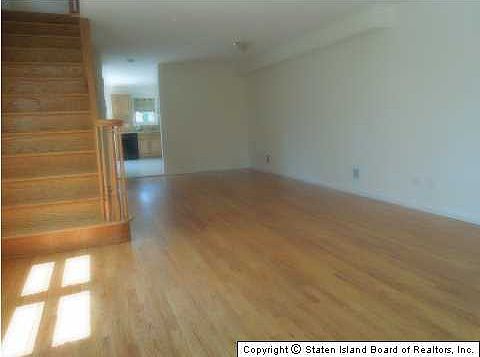 4th image of 140 Hamden Ave