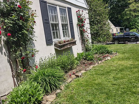 4th image of 8618 Wissahickon Ave