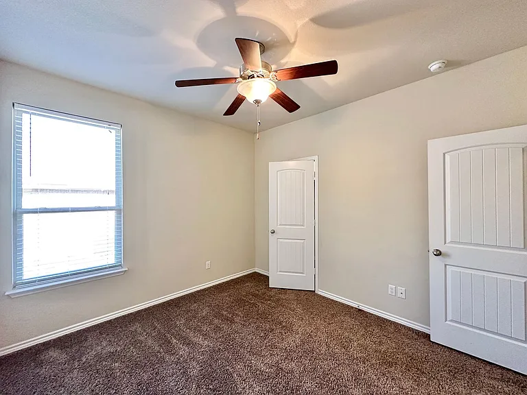 3383 Vineyard Trl — Photo 38