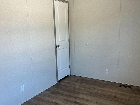 2nd image of 1083 E State Rd #2-649