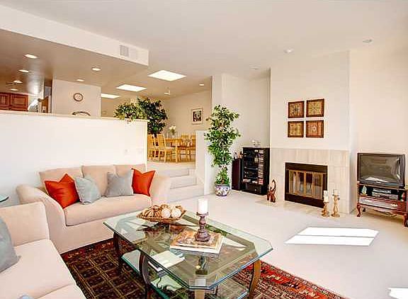 4th image of 735 Bonair Pl