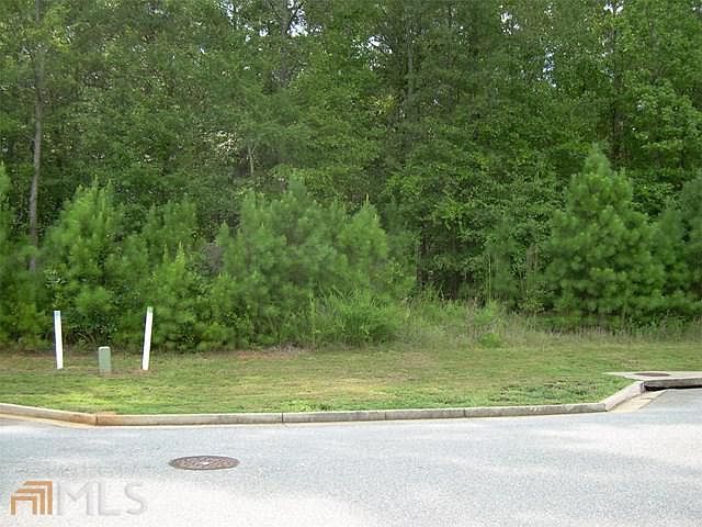 2nd image of Towns Walk Dr