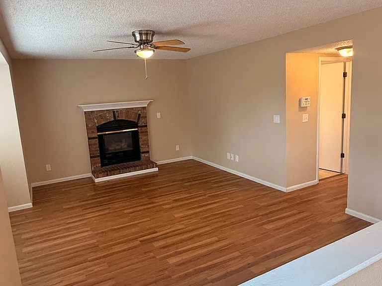 20917 E 44th Ave — Photo 23