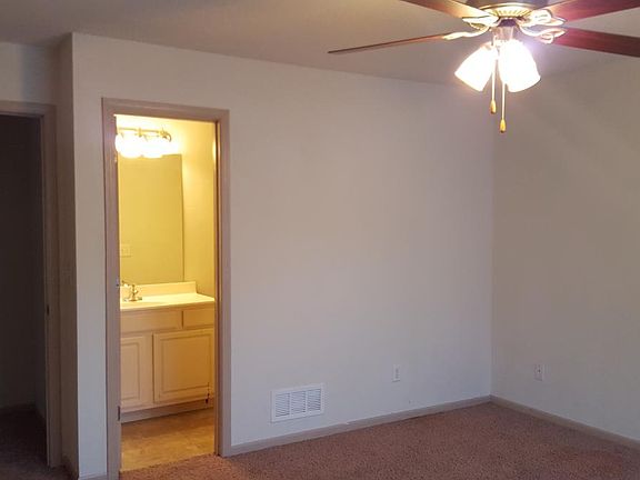 4th image of 2929 S Harvard Ave APT D