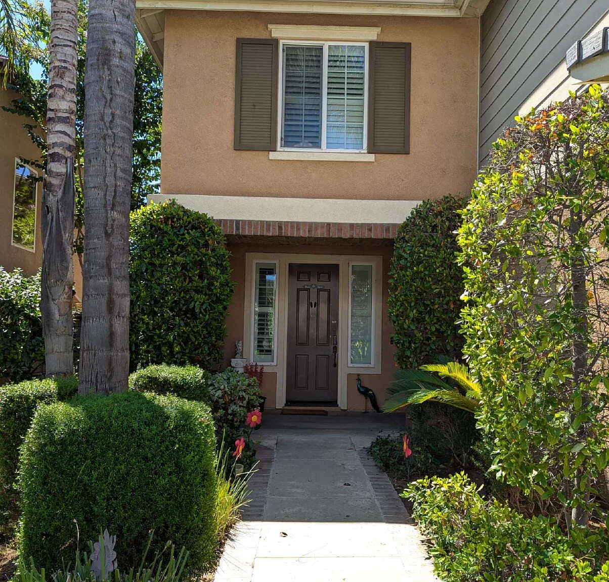5 bed, 3.0 bath, 2614 sqft, $4,500 — Photo 2