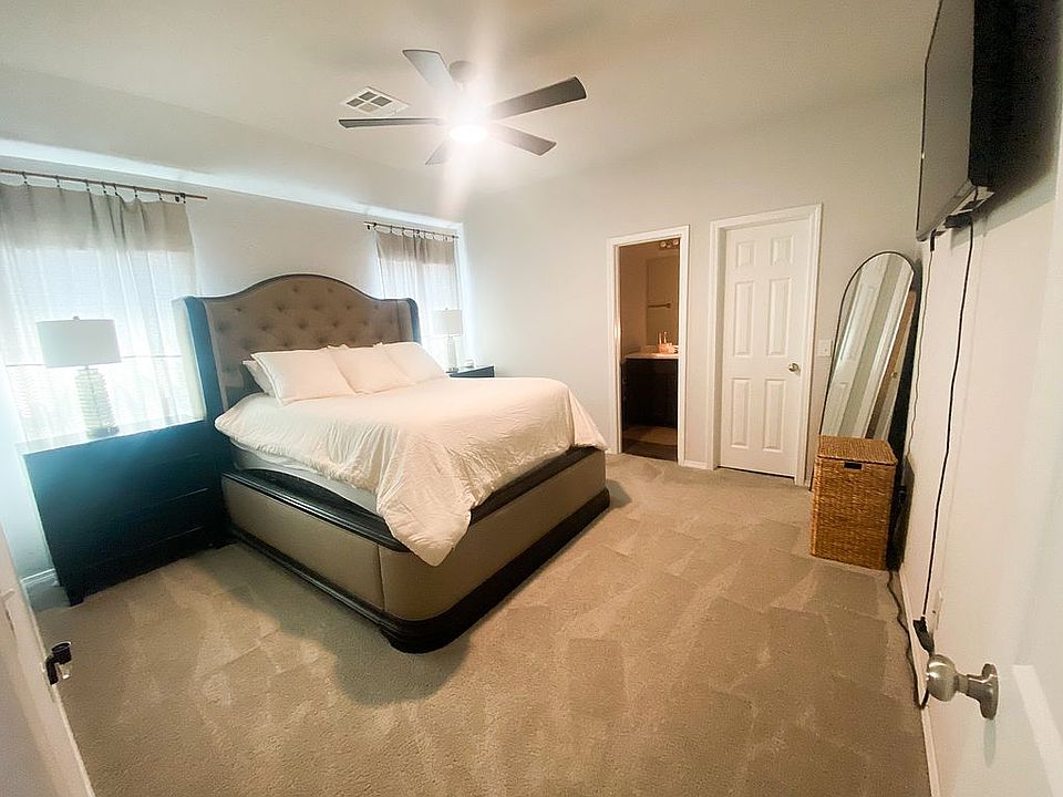 1st image of 618 Georgia Pl