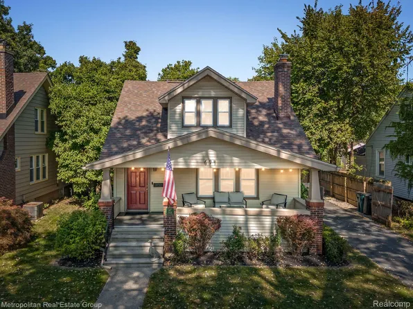 694 W Hazelhurst St, Ferndale, MI 48220