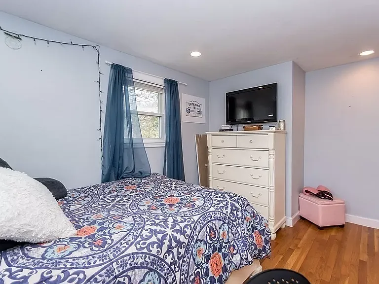 170 Ravenswood Rd — Photo 31