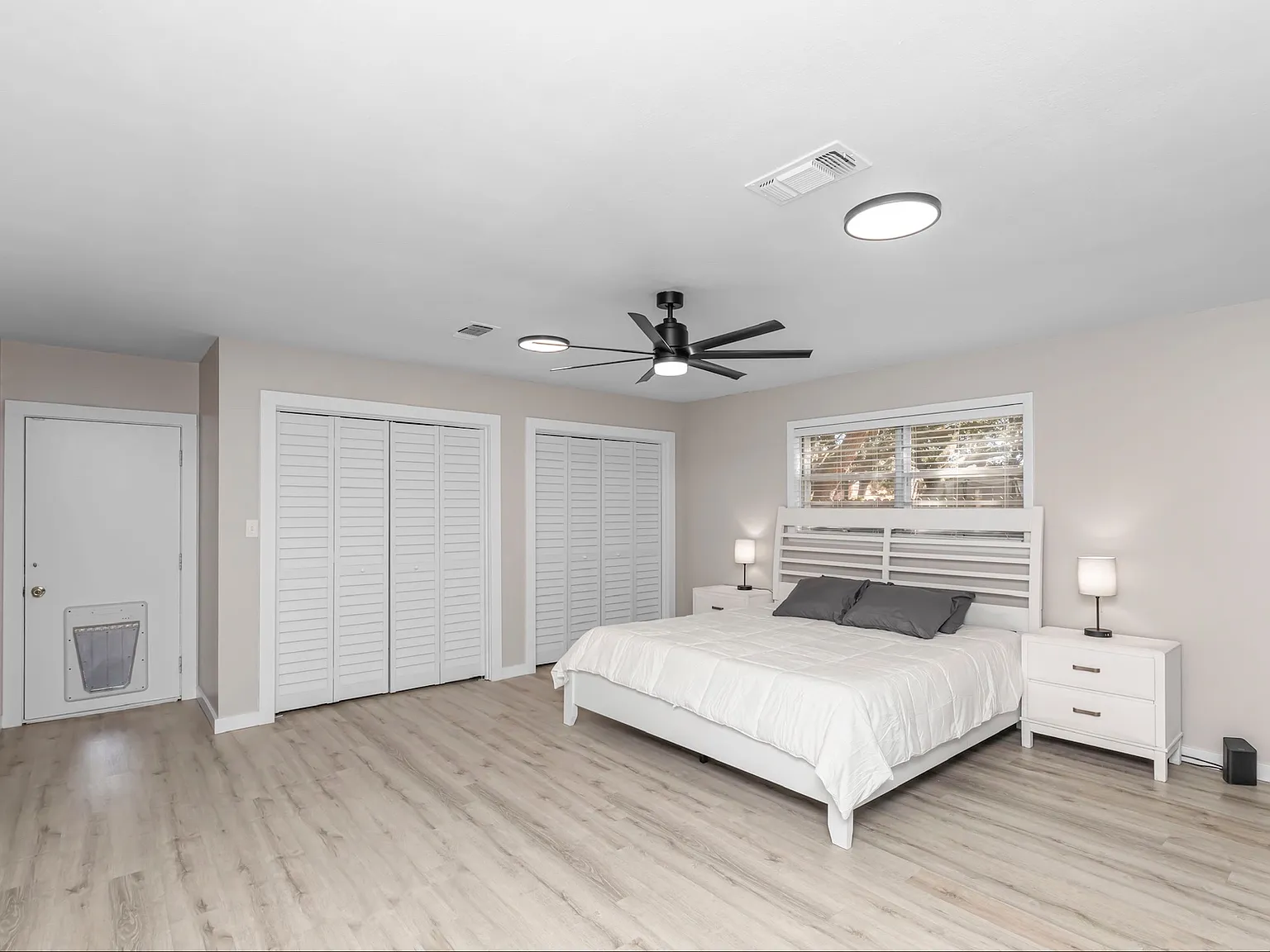 4 bed, 2302 sqft, $2,800 — Photo 2