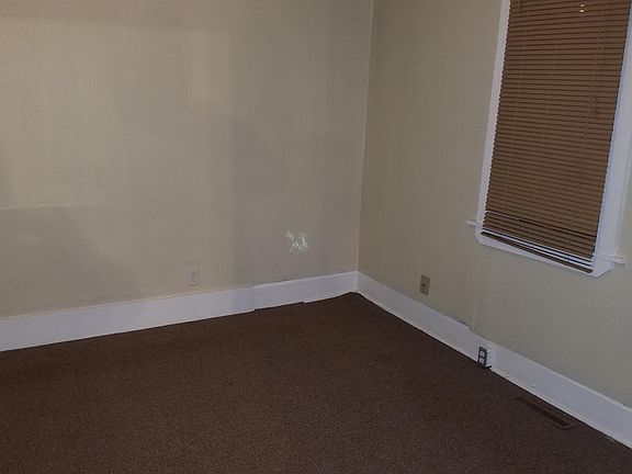5th image of 2779 N Booth St Lowr #