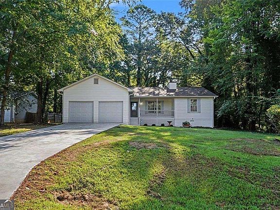3rd image of 115 Lakeview Dr
