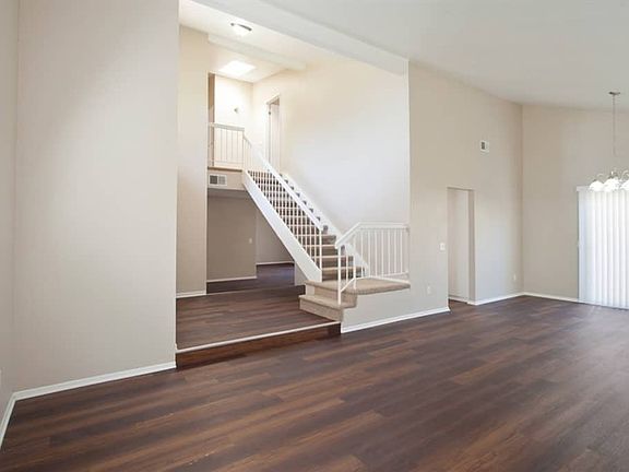 4th image of 12550 Hackberry Ln