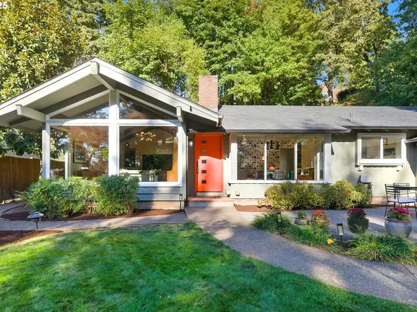 2703 Glen Eagles Rd, Lake Oswego, OR 97034