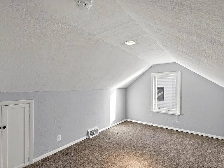 2199 Oakwood Dr — Photo 19