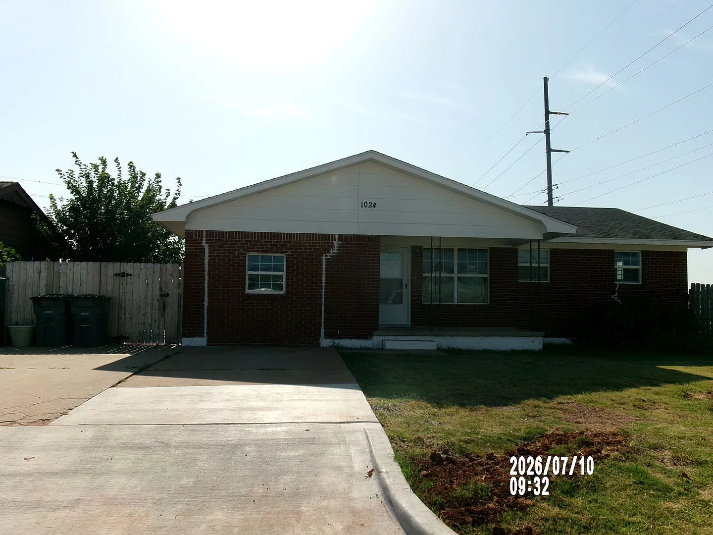 Move In Special: $200 Off Of The First Full Month's Rent! Very Nice Home Located In The Carraslan... — Photo 1