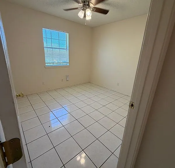 2605 Springfield Ave #4 — Photo 8