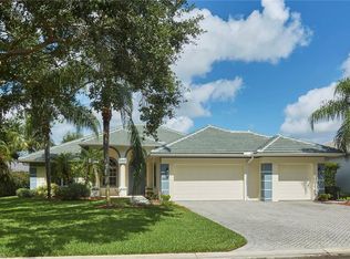 9957 Clear Lake Cir, Naples, FL 34109