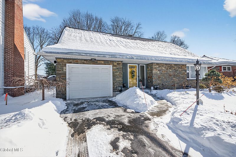 3rd image of 333 S Manning Boulevard