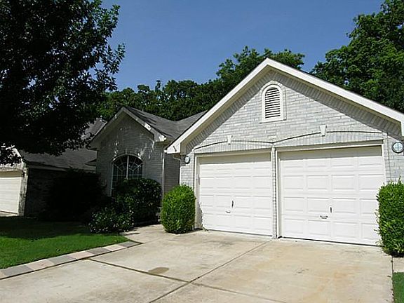 2nd image of 1629 Nicole Ln