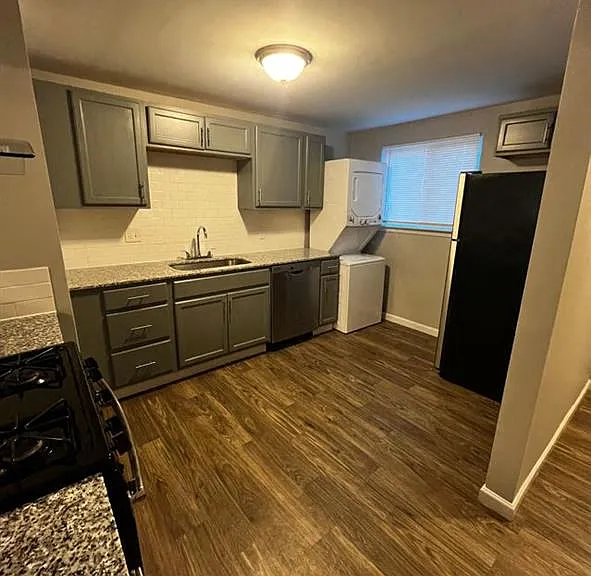 Skylark Point Apartments — Photo 7