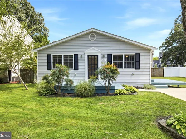 4911 Magnolia St, Shady Side, MD 20764