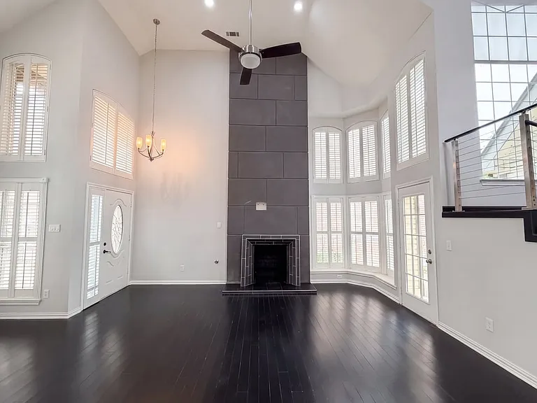 7708 Windmere Ct — Photo 4