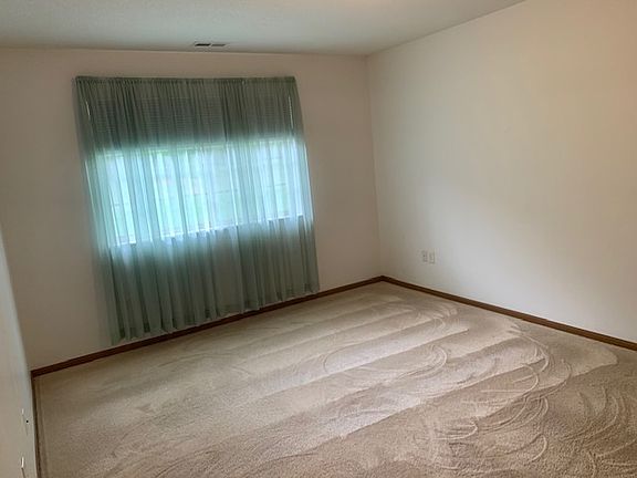 4th image of 414 Glenwood Dr