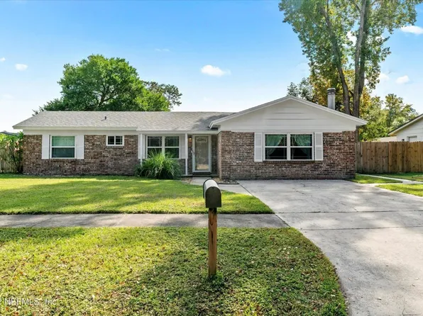 8440 Frost St N, Jacksonville, FL 32221