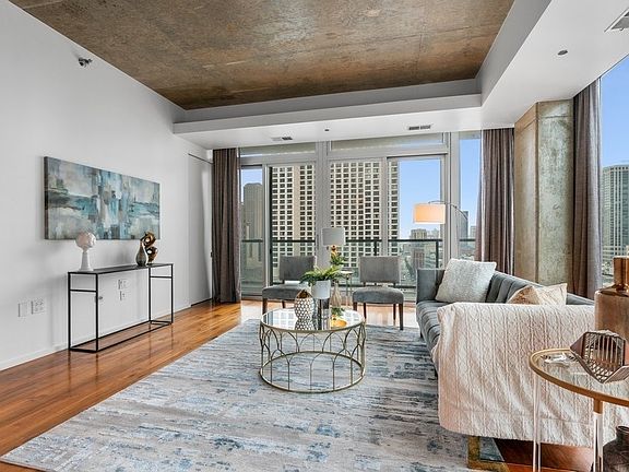 5th image of 550 N Saint Clair St APT 1608