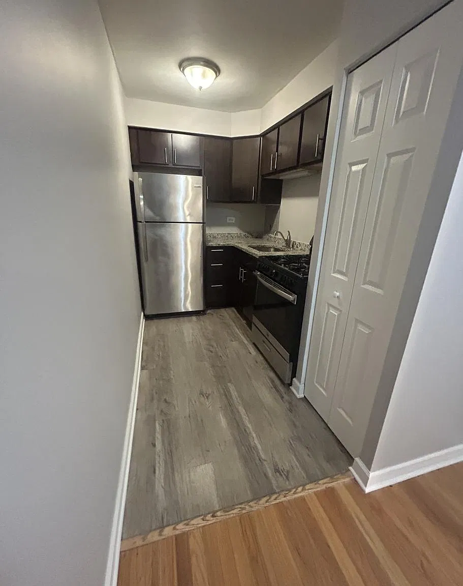 6211 North Kenmore Avenue #502 — Photo 1