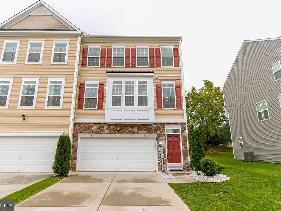 1st image of 20251 Capital Ln