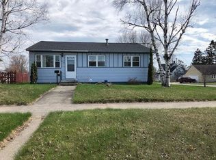 319 Minnesota Ave, Gladstone, MI 49837