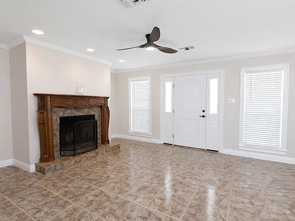 5th image of 304 Country Village Dr