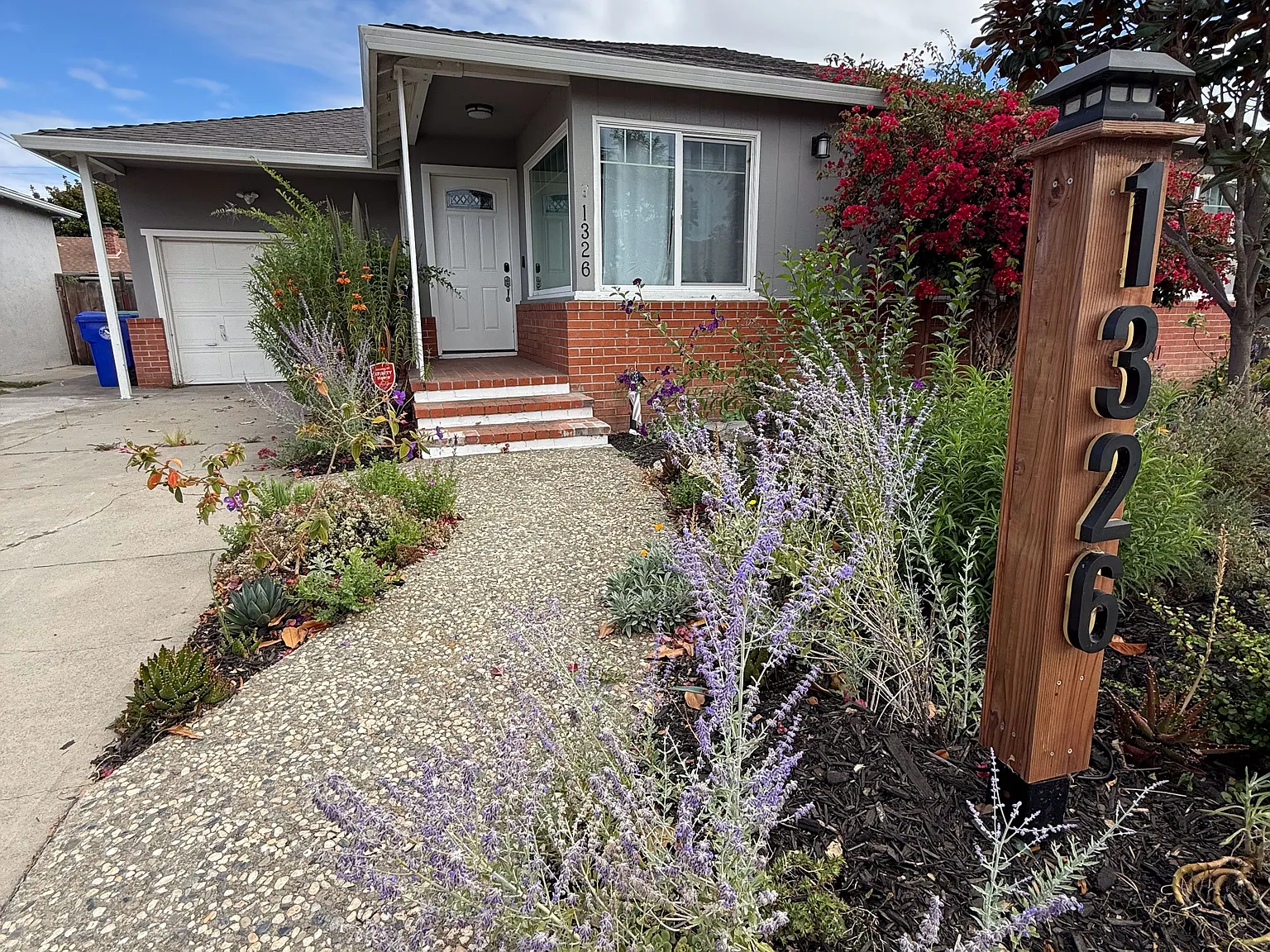 3 bed, 1317 sqft, $3,500 — Photo 1