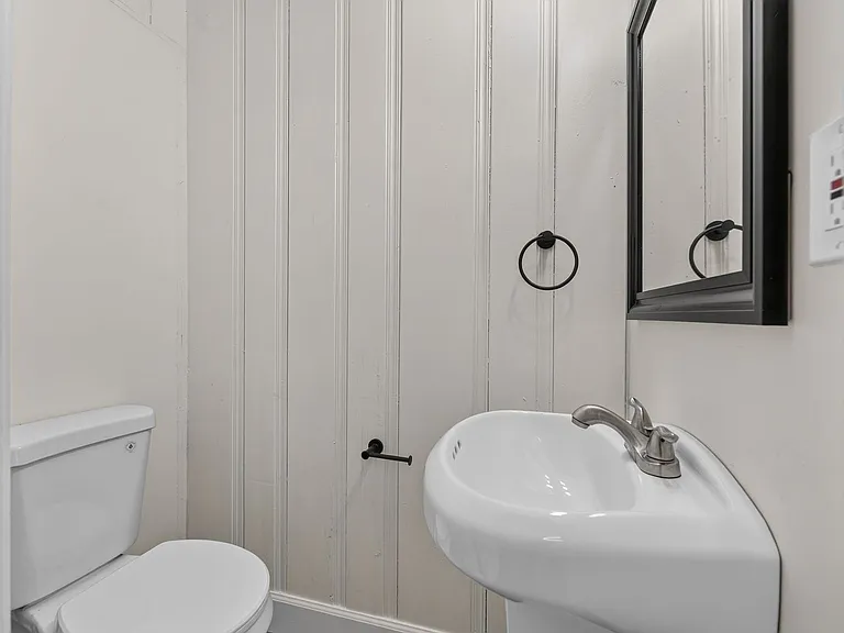 1642 Rosedale St NE — Photo 6