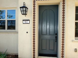902 Grove Ct, Claremont, CA 91711